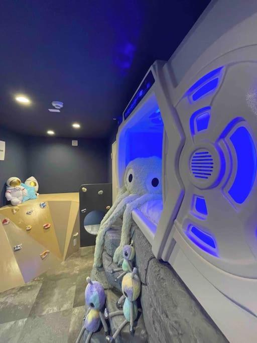 Holy Planet Tokyo